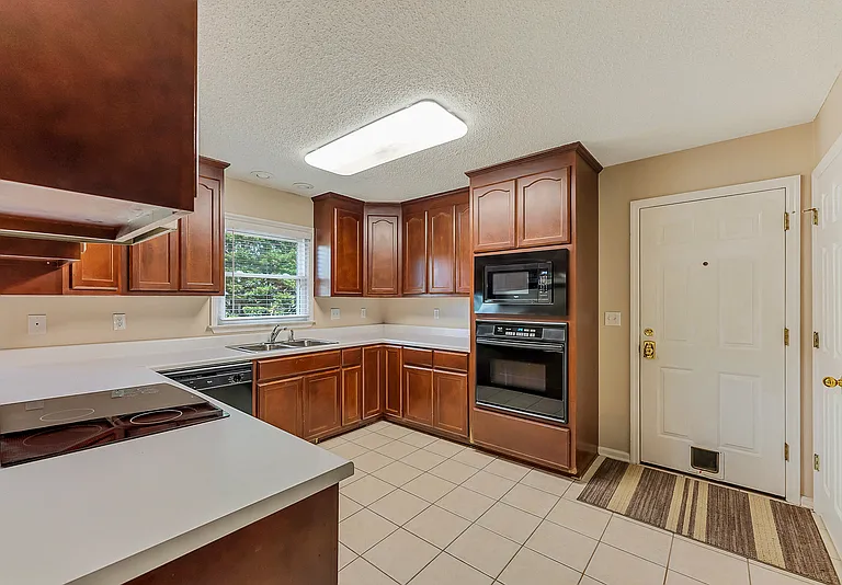 189 Merganser Blvd — Photo 8