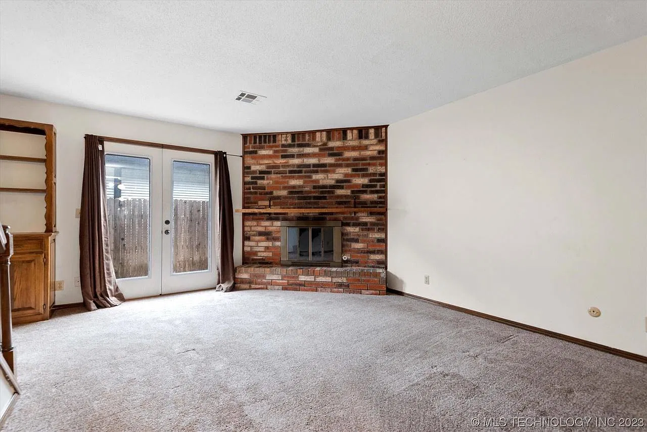 2 bed, 1.5 bath, 1264 sqft, $900 — Photo 4