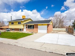 605 Donalynn Dr, Rock Springs, WY 82901