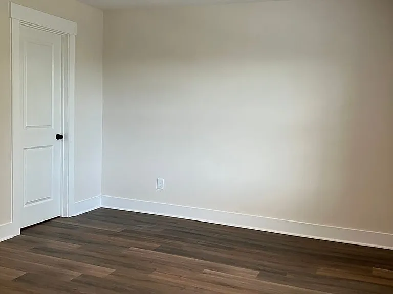 291 Stratford Ln — Photo 31