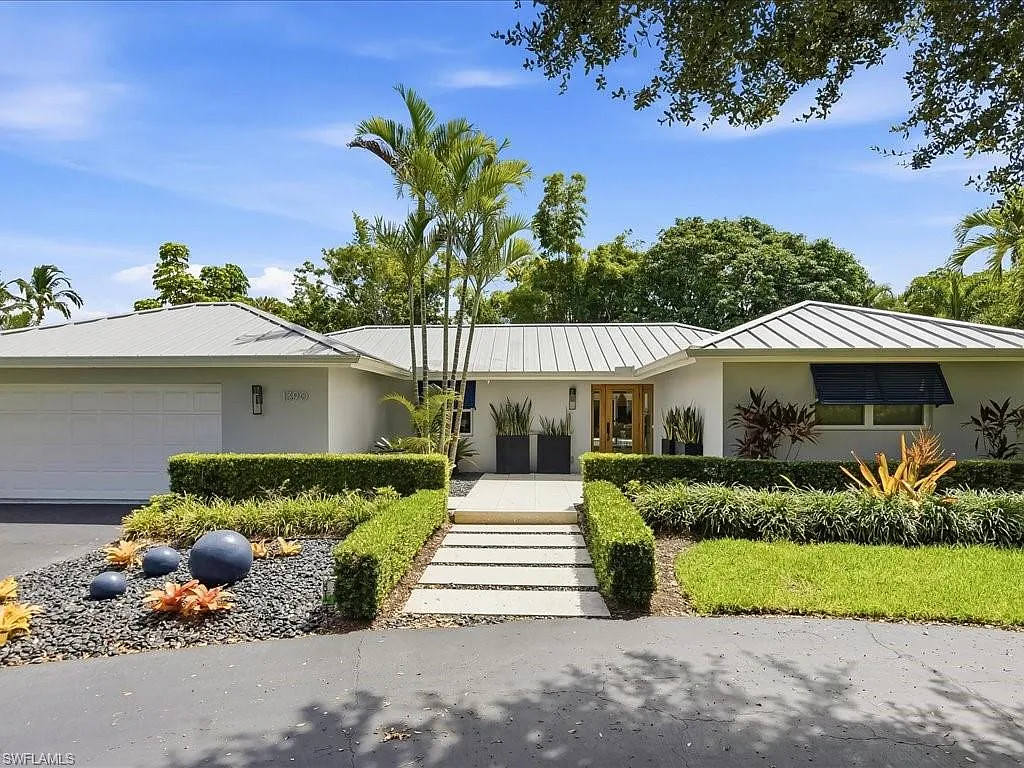 4 bed, 3.5 bath, 2363 sqft, $32,000 — Photo 4
