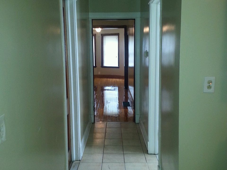 1st image of 5919 S Justine St #1