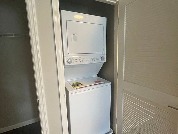 2nd image of 1210 Main St APT 7