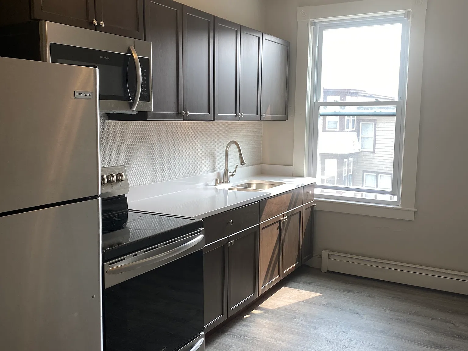 485 Bridge St — Photo 3