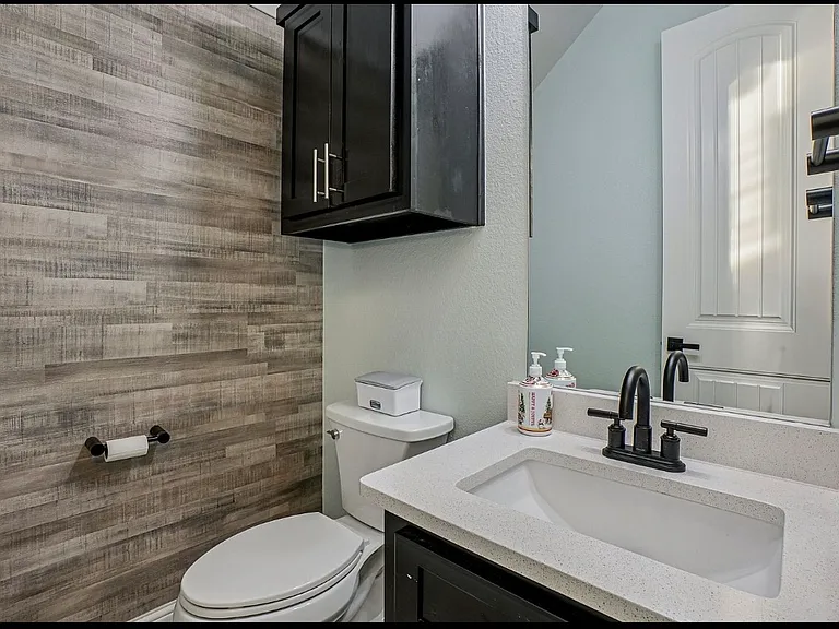 Powder room