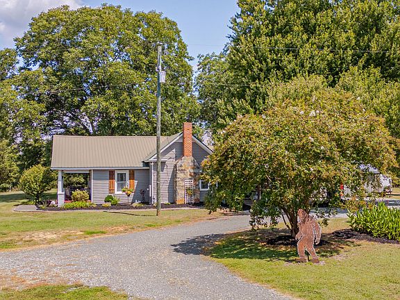 2nd image of 585 Charlie Huff Rd