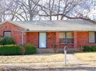 201 10th St, Comanche, TX 76442