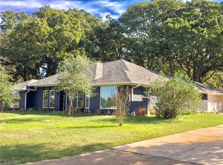 865 38th St SE, Paris, TX 75462