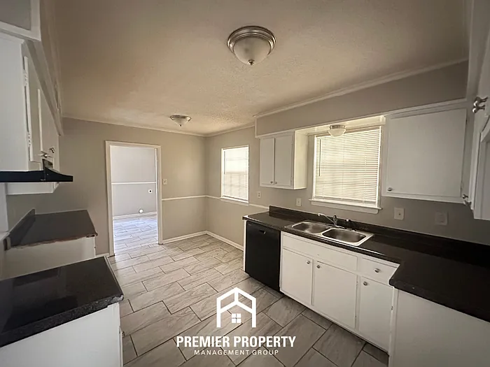 5131 Rolling Meadows Dr — Photo 5