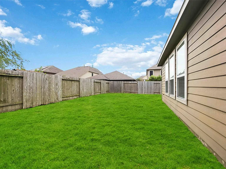 14702 Meadow Acre Trl — Photo 18