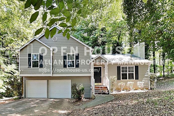 1st image of 628 Bluff Dr