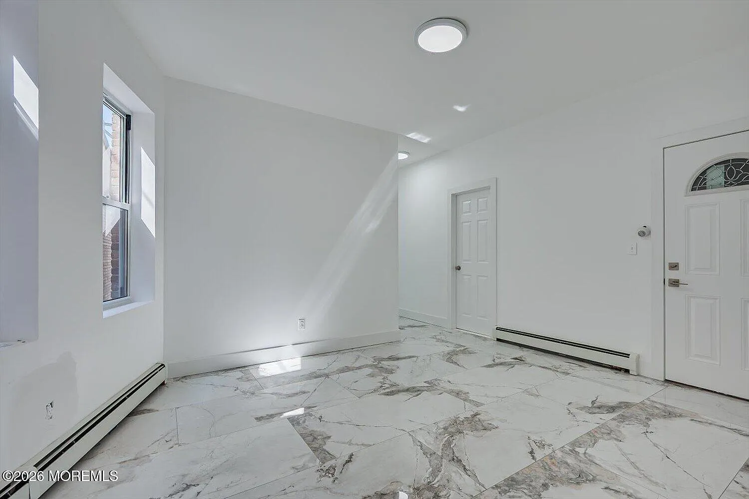 3 bed, 1.5 bath, 1100 sqft, $2,800 — Photo 3