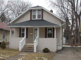 1114 Huron St, Flint, MI 48507