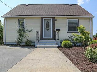 24 Urquhart St, West Warwick, RI 02893