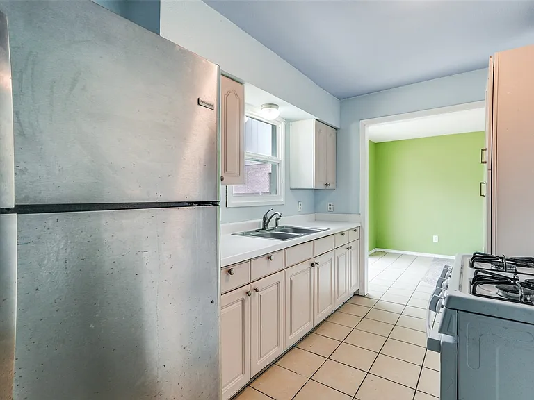 4022 Baker Ave — Photo 6
