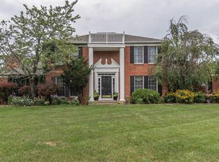 312 Hunters Ridge Dr, Saline, MI 48176