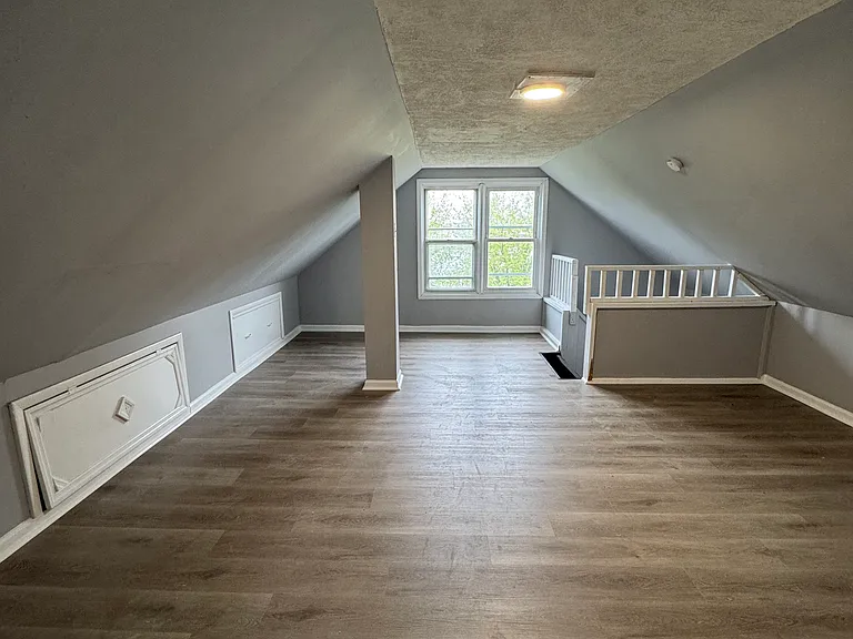 52-54 Ives Ct #3 — Photo 28