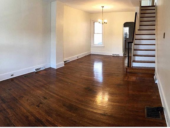 2nd image of 605 Coates St