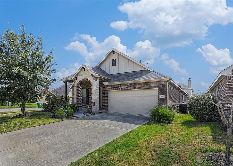 21103 Normandy Glen St, Kingwood, TX 77339 MLS 54792386 Zillow