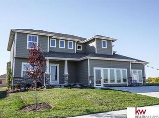 11711 S 110th Ave, Papillion, NE 68046