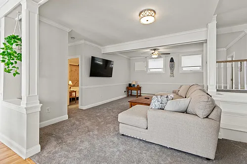 91 Union Ave Photo 1