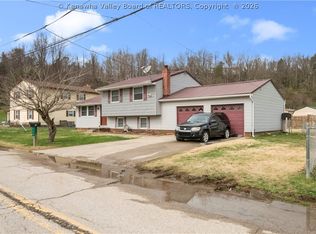 113 Bel Aire Dr, Tornado, WV 25202