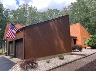 2 Fawn Way, Millstone Township, NJ 08510