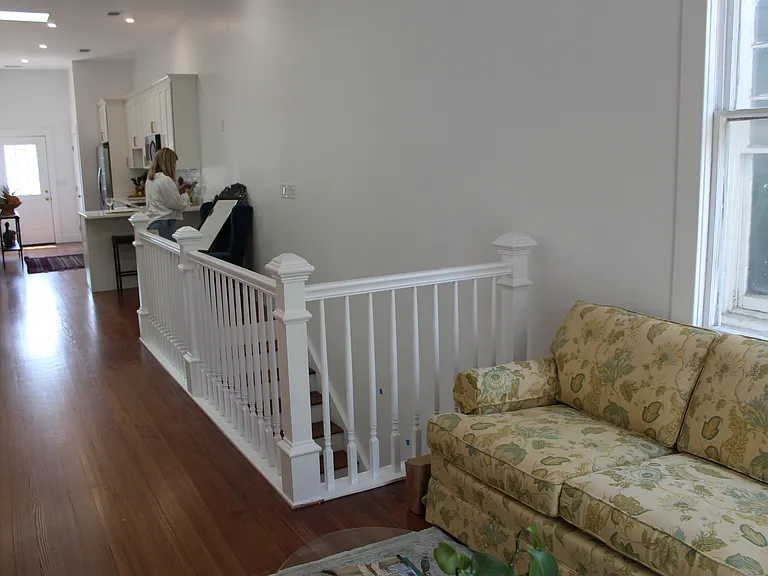 203 E 39th St #B — Photo 22