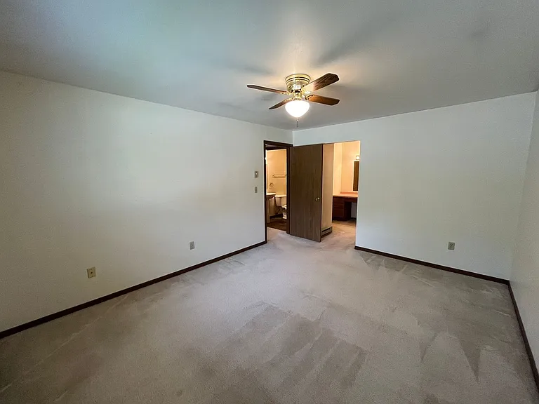 805 W Allman St — Photo 10
