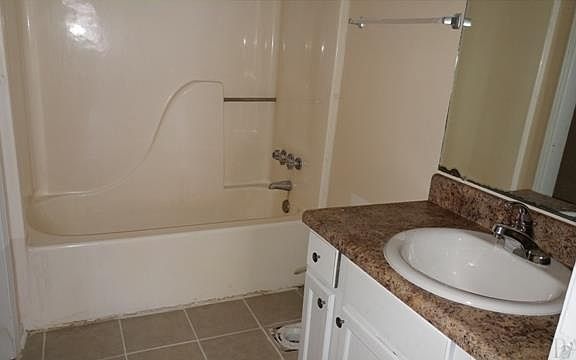 2nd image of 467 Stara Cir APT A