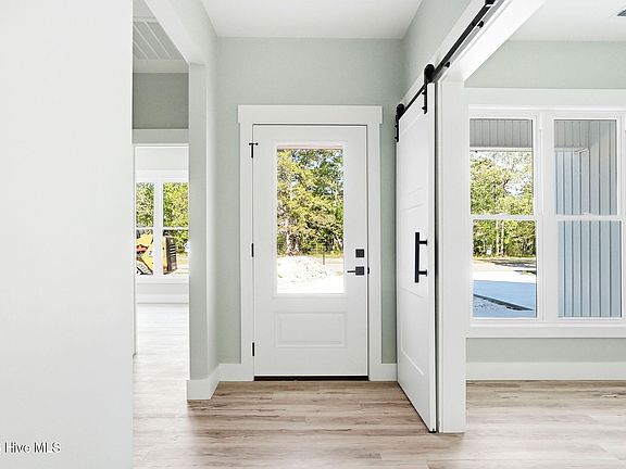 4th image of 554 Sanctuary Point SW