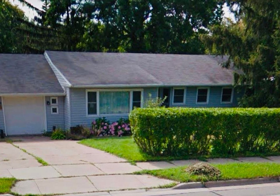 2nd image of 2210 N Sherman Ave