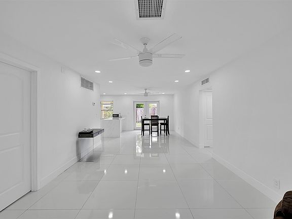 5th image of 3028 NW 69th Court