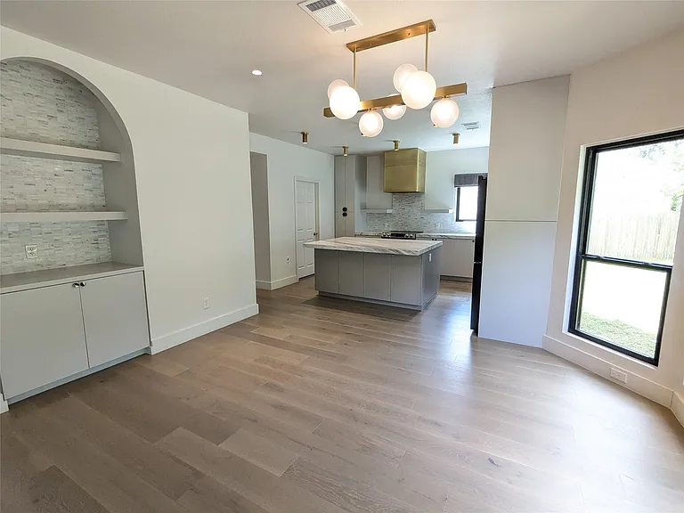 9257 Scenic Bluff Dr — Photo 10