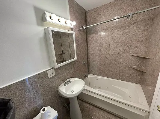 Rented by Best Apartments North Inc | media 27