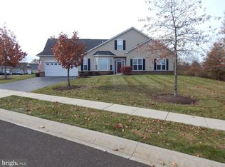 200 Dorchester Dr, Sellersville, PA 18960