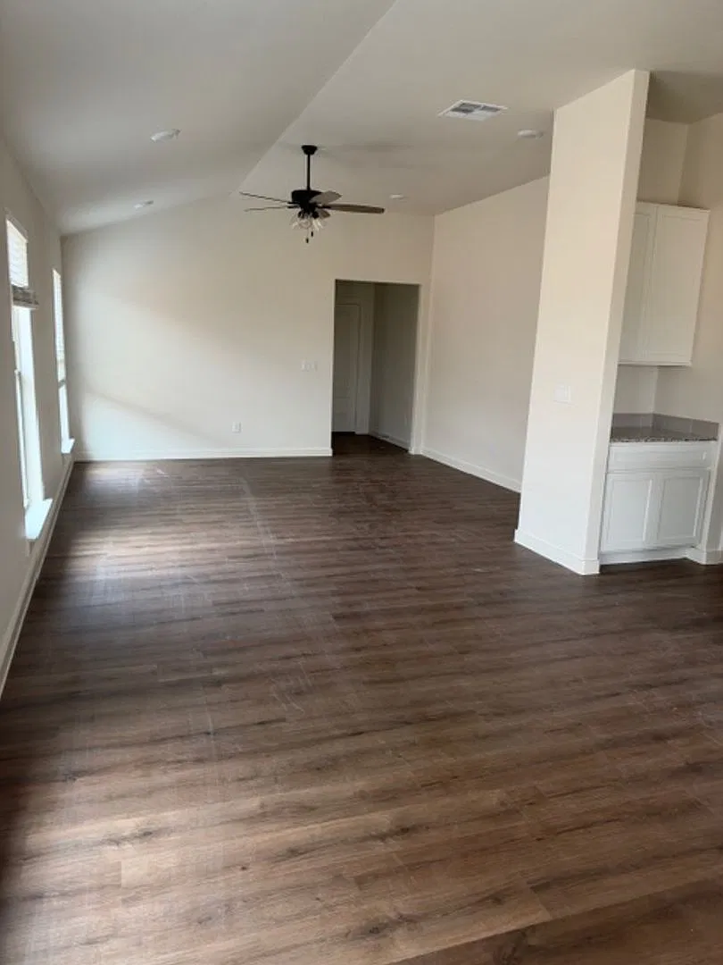 Brand New Construction In Wolfforth Spacious, Stylish, And Ready To Call Home! — Photo 4