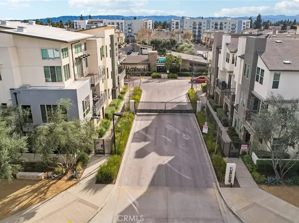 19531 W Cardigan Dr, Northridge, CA 91324