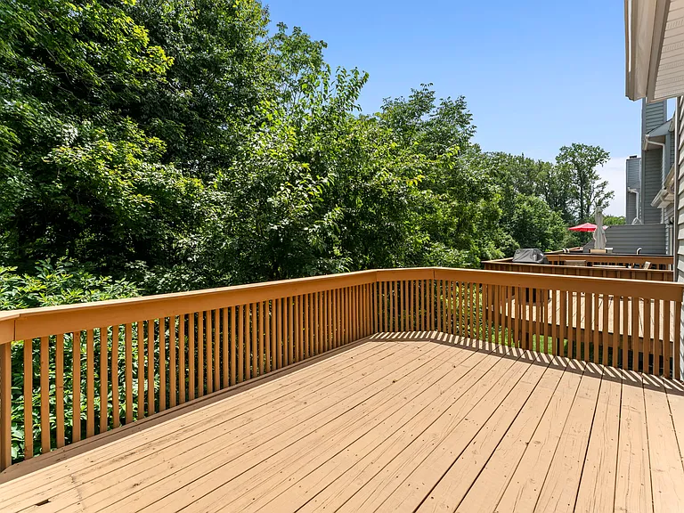 105 Knollwood Ct — Photo 15