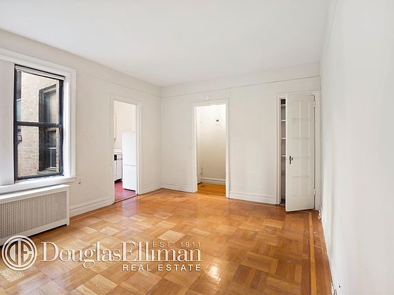 3rd image of 221 E 76th St APT 4C