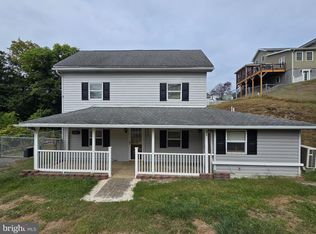 240 Ewing St, Berkeley Springs, WV 25411