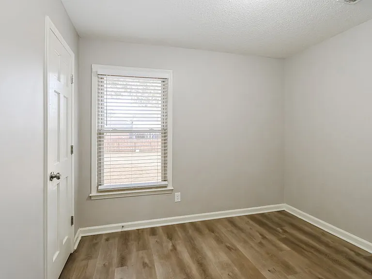 7069 Cutter Mill Rd — Photo 18