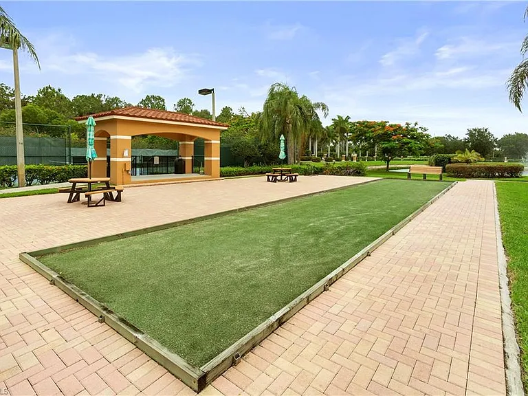 Florida Club Dr — Photo 15
