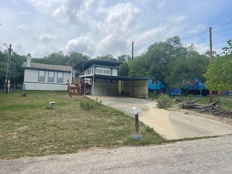 1026 Rambling Dr — Photo 3