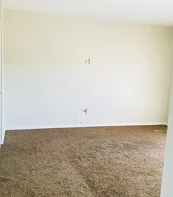 2402 W Earll Dr — Photo 4