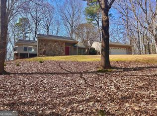 255 Watergate Dr, Roswell, GA 30076