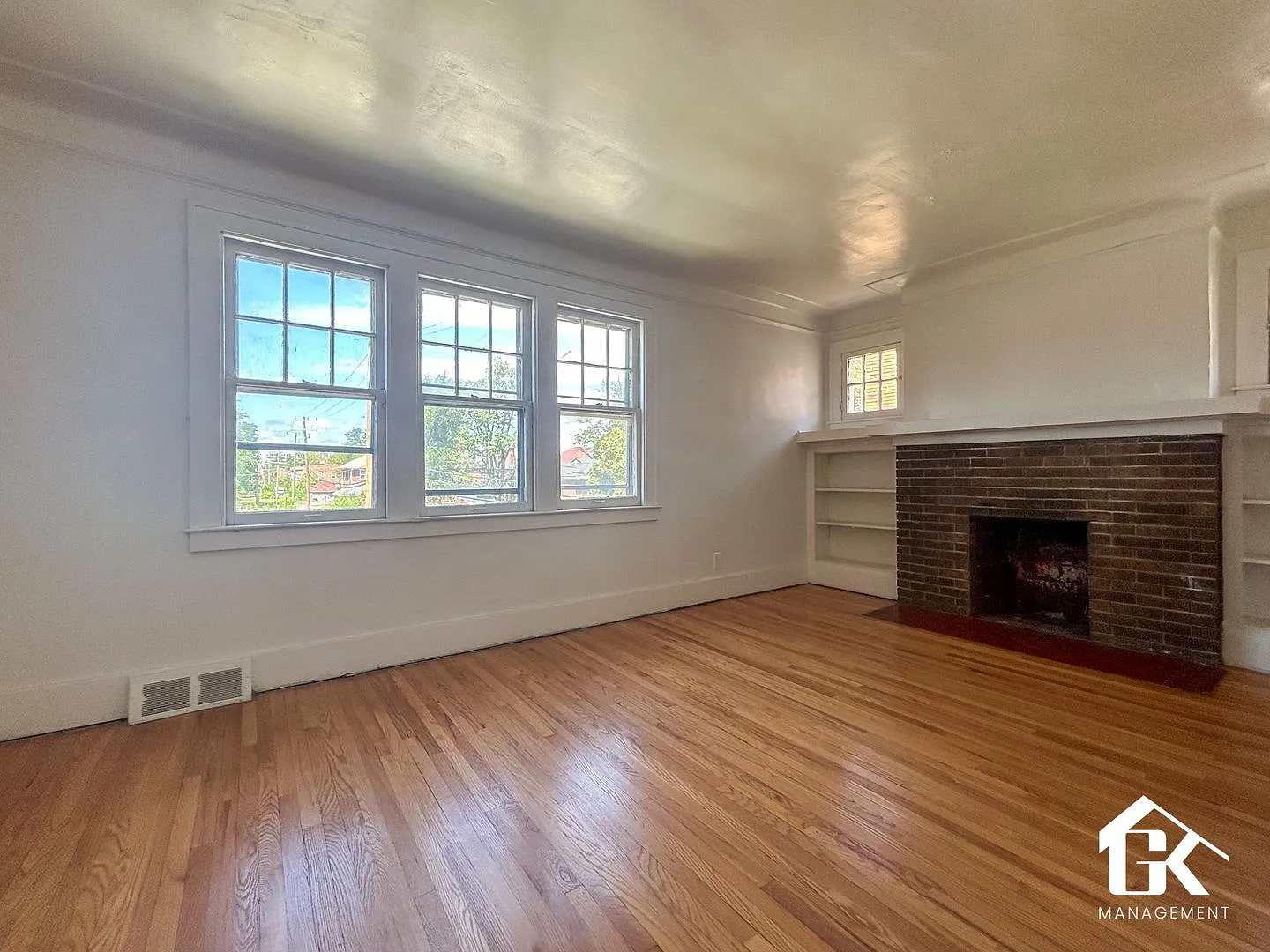 2425-2427 Clements, Detroit MI 48238 — Photo 2