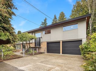 3908 NE 110th St, Seattle, WA 98125