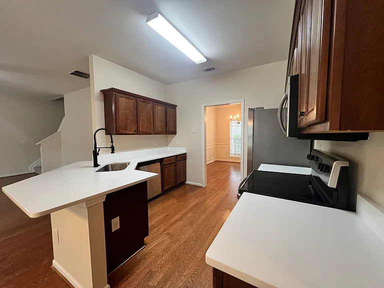 2632 Sedgeview Ln — Photo 7
