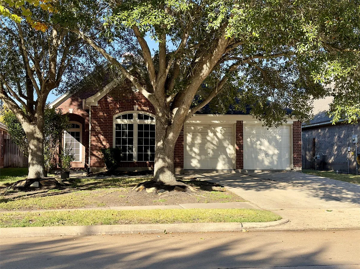Building Photo - 1506 Rogers Lake Ln